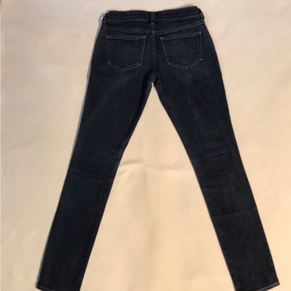 Size 0 Skinny Jeans by Old Navy “The Diva” collection in great condition.